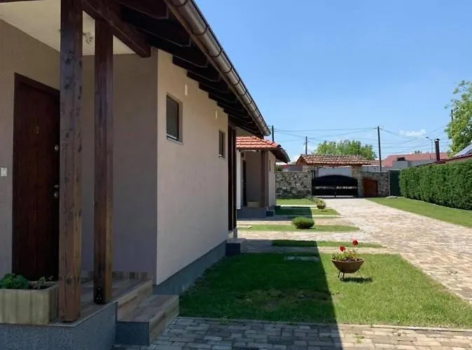 Nestor Guest house 3*